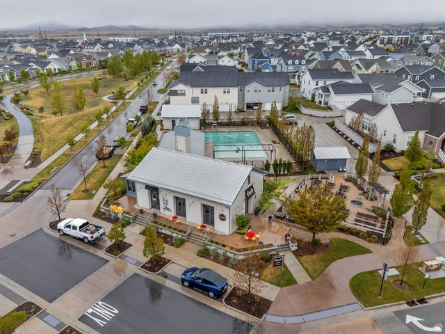 6221 W SOUTH JORDAN PKWY, South Jordan, UT 84009