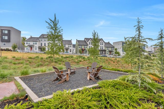 6221 W SOUTH JORDAN PKWY, South Jordan, UT 84009