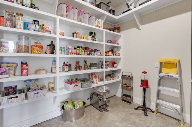 1056 Glenoak Dr, Corpus Christi, TX 78418