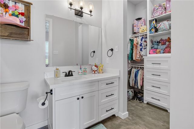 1056 Glenoak Dr, Corpus Christi, TX 78418