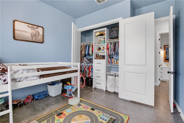 1056 Glenoak Dr, Corpus Christi, TX 78418