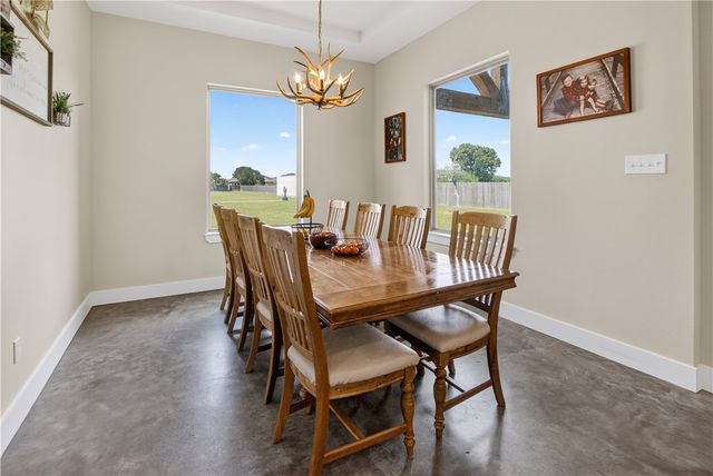 1056 Glenoak Dr, Corpus Christi, TX 78418