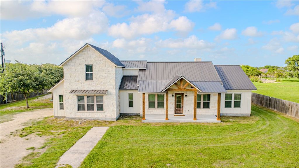 1056 Glenoak Dr, Corpus Christi, TX 78418