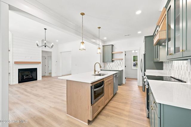 105 S Belvedere Drive, Hampstead, NC 28443
