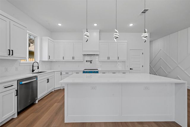 4604 Corregidor Street, Dallas, TX 75216