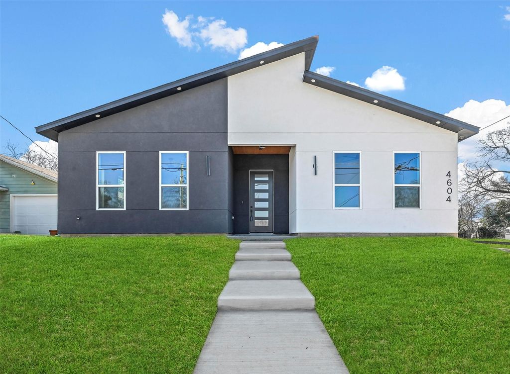 4604 Corregidor Street, Dallas, TX 75216