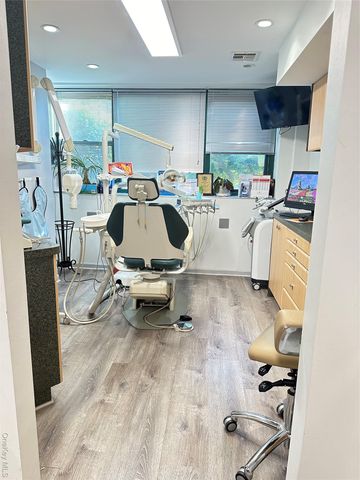 210 Atlantic Avenue AA3, Lynbrook, NY 11563