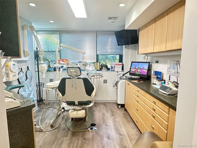 210 Atlantic Avenue AA3, Lynbrook, NY 11563