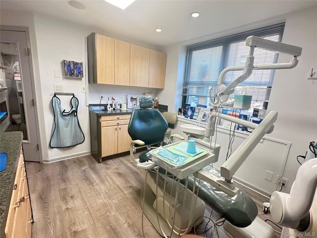 210 Atlantic Avenue AA3, Lynbrook, NY 11563