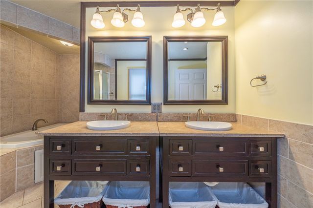 411 Birdsong Drive, Vandalia, OH 45377