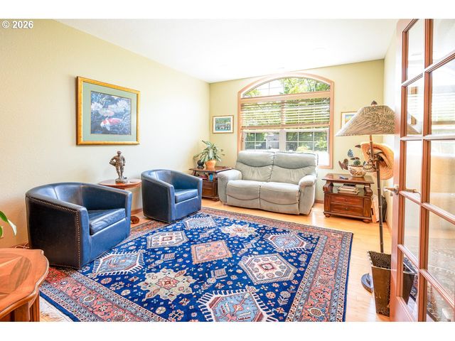 3381 ROSEMONT Way, Eugene, OR 97401