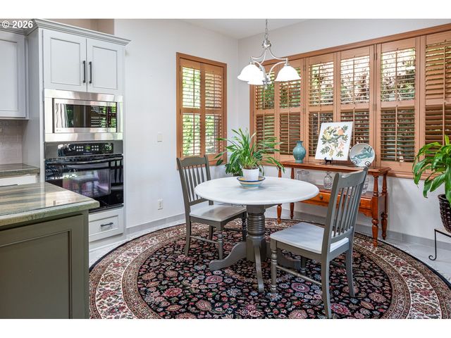3381 ROSEMONT Way, Eugene, OR 97401