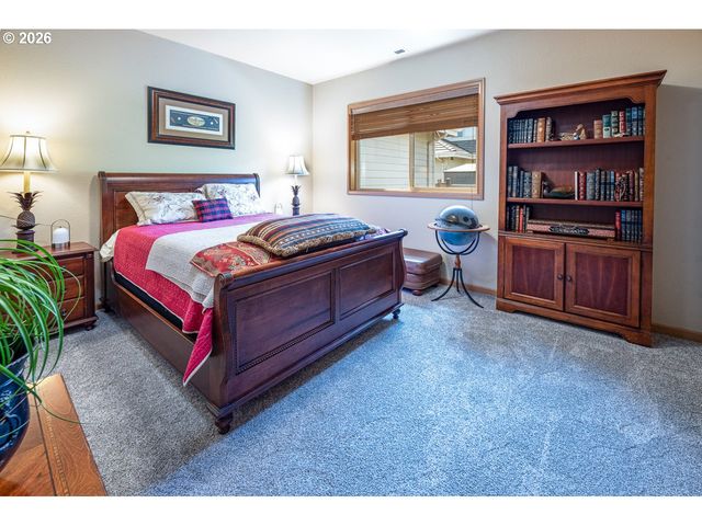 3381 ROSEMONT Way, Eugene, OR 97401