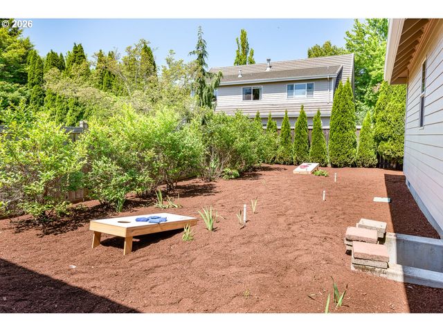 3381 ROSEMONT Way, Eugene, OR 97401