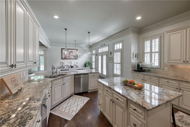 1120 Lunsford Circle, Alpharetta, GA 30004
