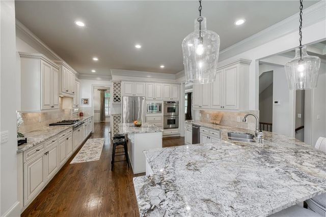 1120 Lunsford Circle, Alpharetta, GA 30004