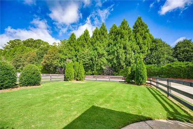 1120 Lunsford Circle, Alpharetta, GA 30004