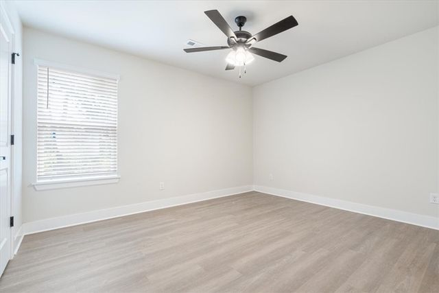 8 Copinsay Lane, Bella Vista, AR 72715