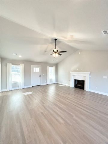 8 Copinsay Lane, Bella Vista, AR 72715