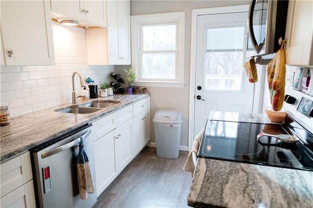 6445 Parkview Avenue, Kansas City, KS 66104