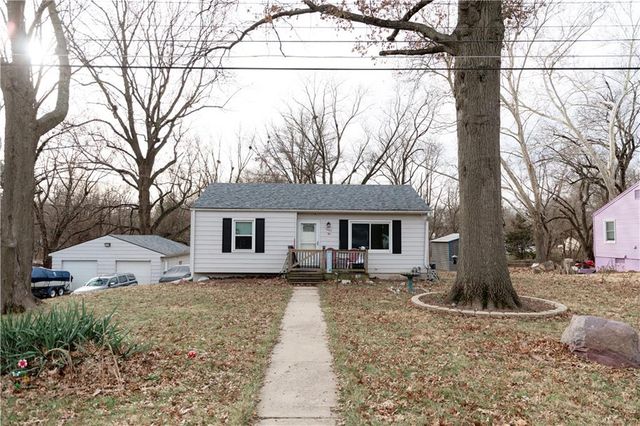 6445 Parkview Avenue, Kansas City, KS 66104