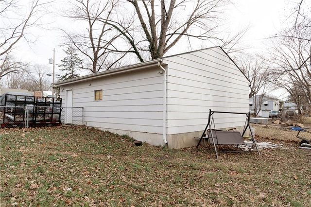 6445 Parkview Avenue, Kansas City, KS 66104