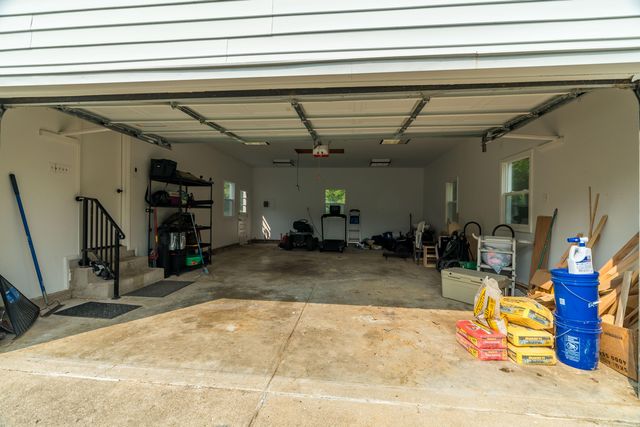 163 Grange Hall Road 163 Grange Hall Road, Beavercreek, OH 45430