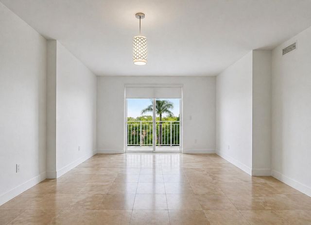 7266 SW 88th Street A303, Miami, FL 33156
