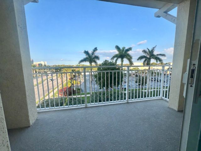 7266 SW 88th Street A303, Miami, FL 33156
