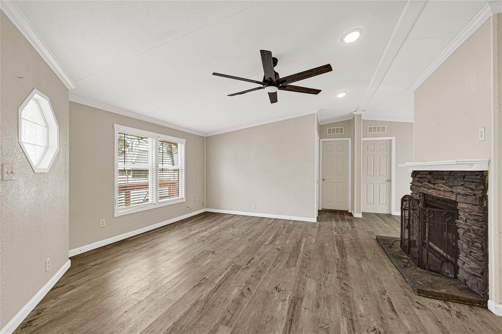 9586 Darkwood Street, Willis, TX 77318