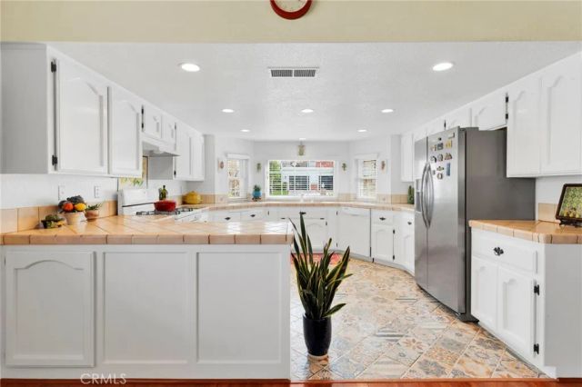 17750 Granada Drive, Victorville, CA 92395