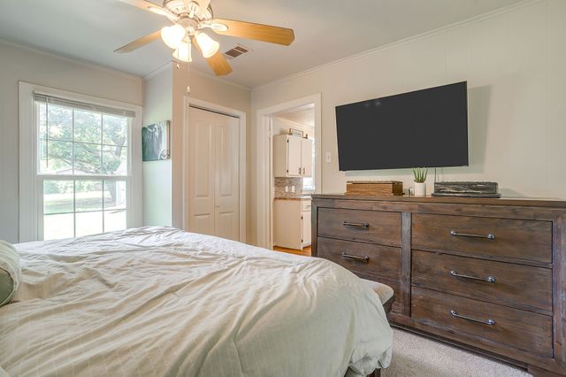 418 E Akard Street, Weatherford, TX 76086