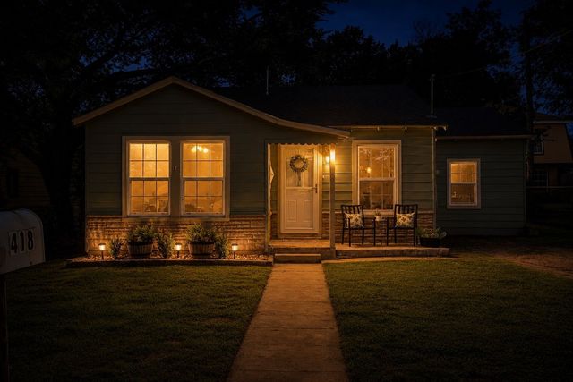 418 E Akard Street, Weatherford, TX 76086