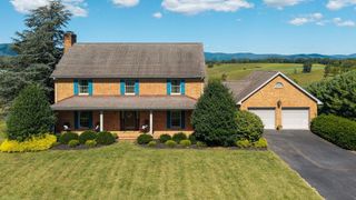 66 GREENLEE DR, Churchville, VA 24421