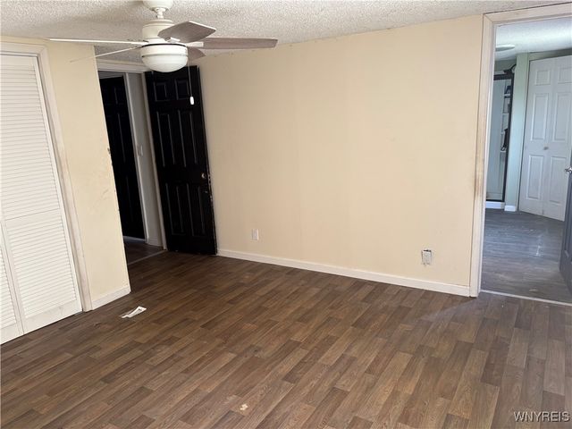 519 Applewood Drive 519, Lockport Town, NY 14094