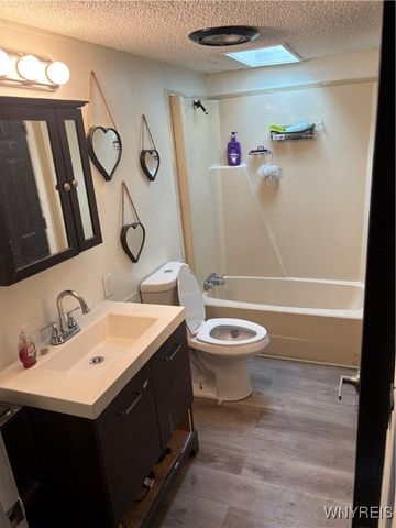 519 Applewood Drive 519, Lockport Town, NY 14094