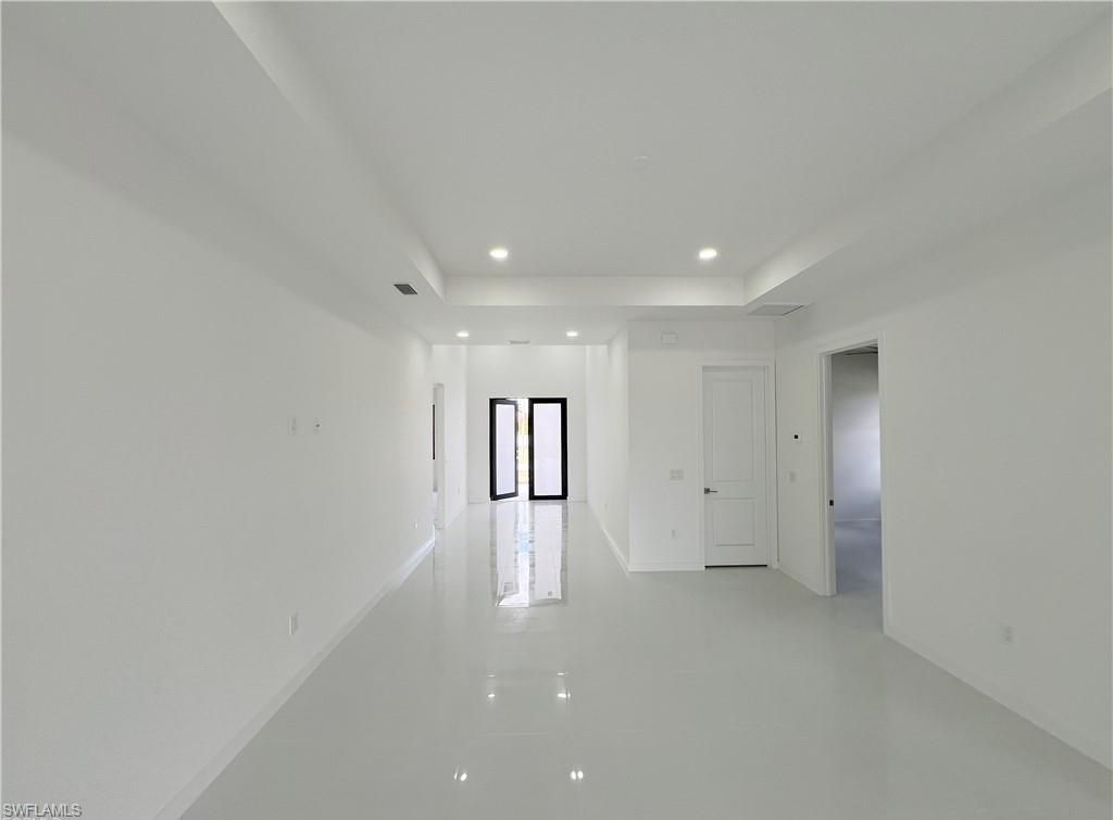 Image 6 of property listing at 2113 NW 41st AVE, Cape Coral, FL 33993