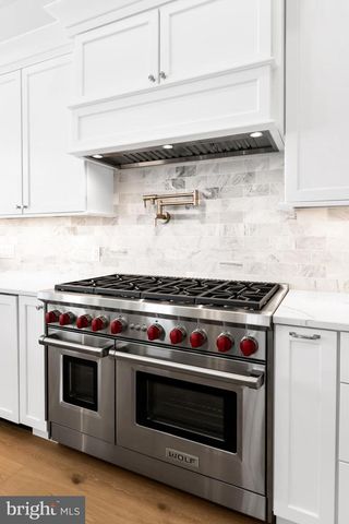 6107 OCEAN BLVD, Long Beach Township, NJ 08008