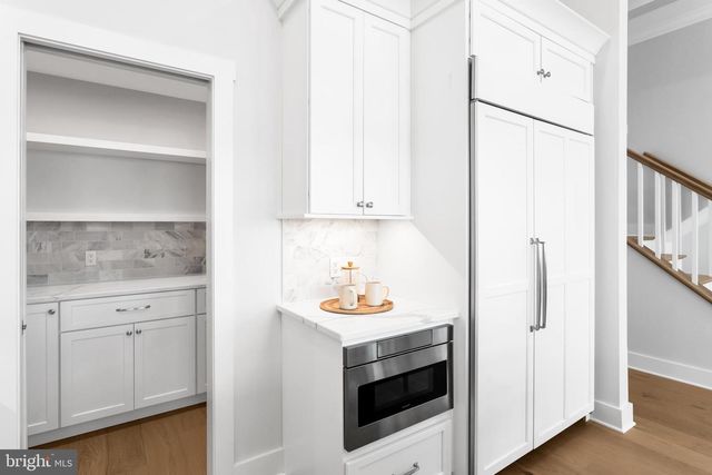 6107 OCEAN BLVD, Long Beach Township, NJ 08008