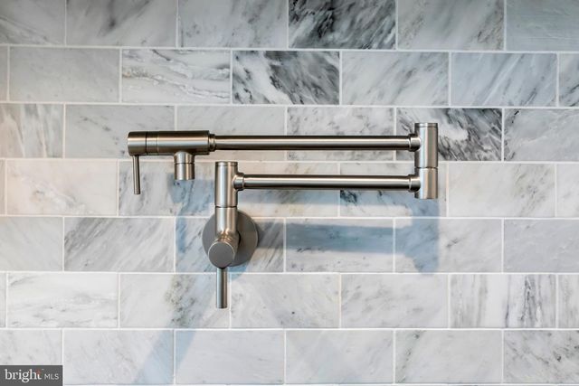 6107 OCEAN BLVD, Long Beach Township, NJ 08008