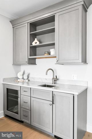 6107 OCEAN BLVD, Long Beach Township, NJ 08008