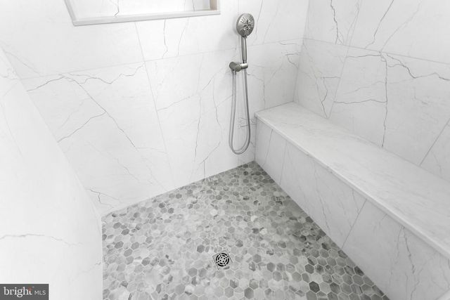 6107 OCEAN BLVD, Long Beach Township, NJ 08008