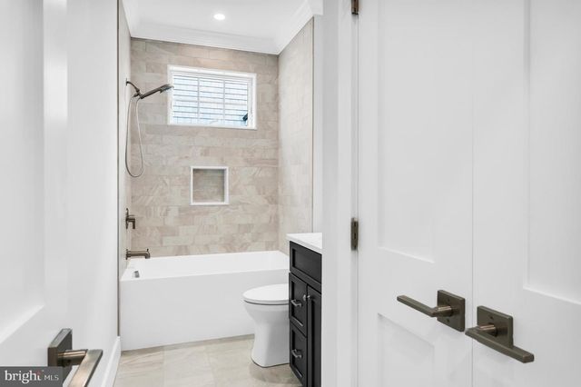 6107 OCEAN BLVD, Long Beach Township, NJ 08008