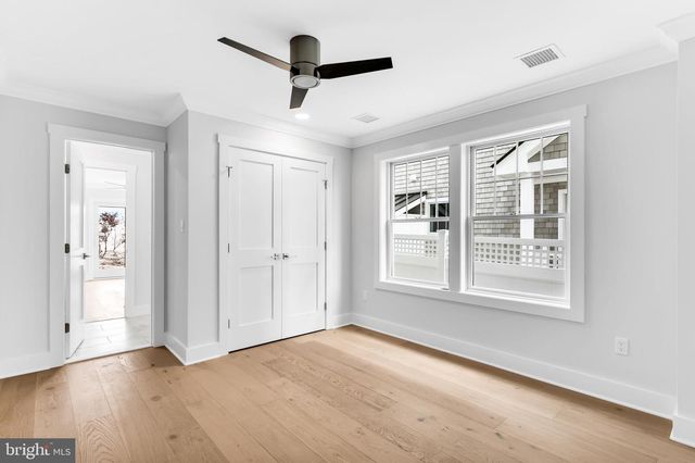 6107 OCEAN BLVD, Long Beach Township, NJ 08008