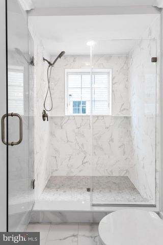 6107 OCEAN BLVD, Long Beach Township, NJ 08008