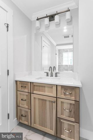 6107 OCEAN BLVD, Long Beach Township, NJ 08008