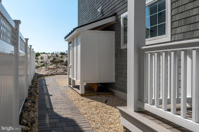 6107 OCEAN BLVD, Long Beach Township, NJ 08008