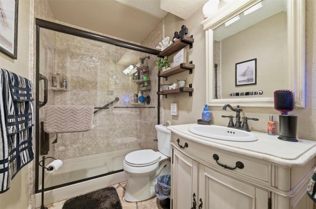 317 Ryan Avenue, Burleson, TX 76028