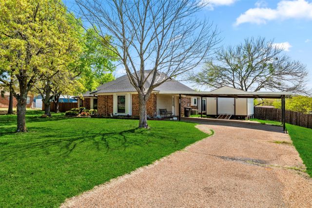 317 Ryan Avenue, Burleson, TX 76028
