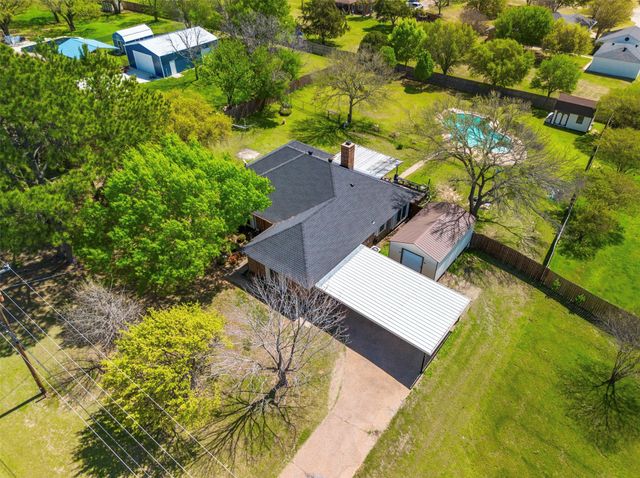 317 Ryan Avenue, Burleson, TX 76028